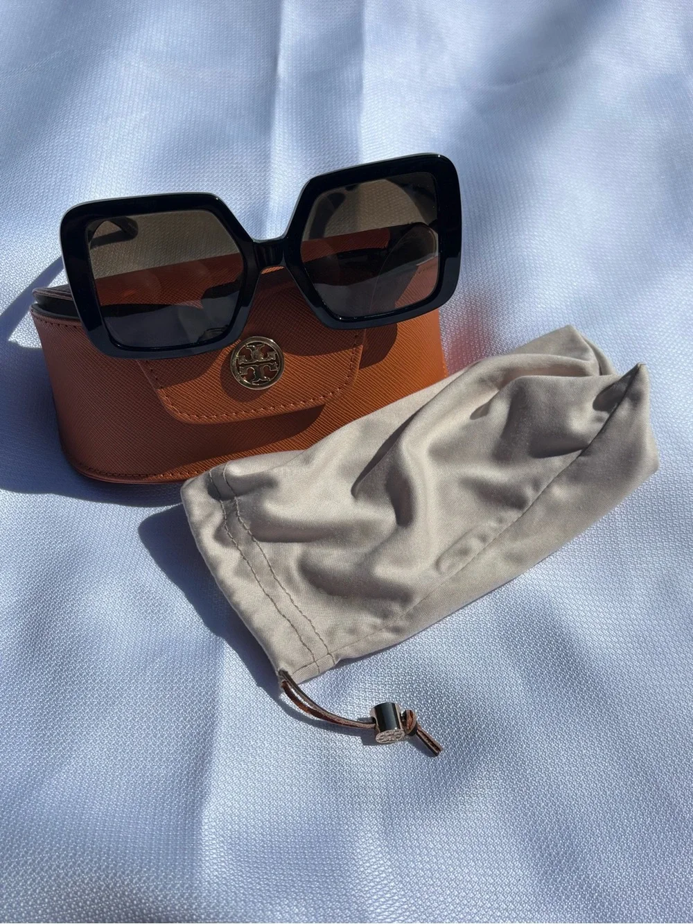 Tory Burch Black Oversized Square Sunglasses with Black Gradient Lenses